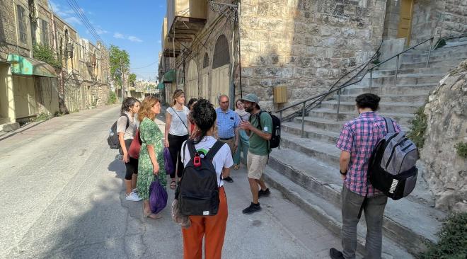 Delegation in Hebron